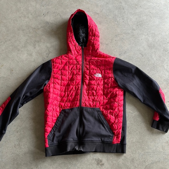 Men’s Large North Face Hoodie